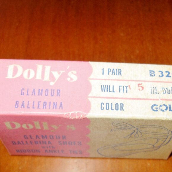 Vintage Dolly's Gold Slippers w Original Box Finest Doll Shoes Accessory - Picture 5 of 16